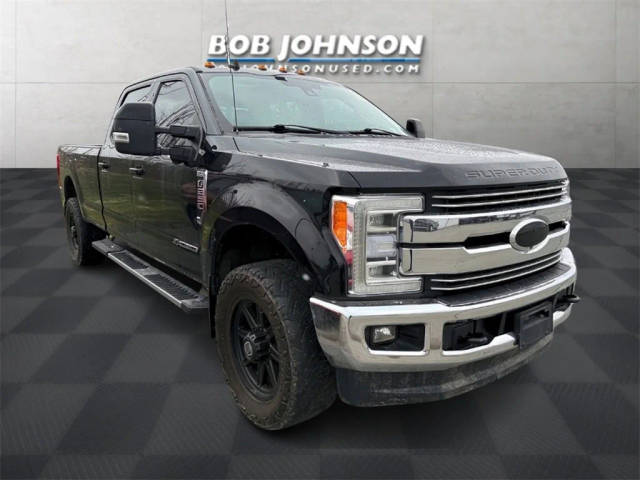 2019 Ford  LARIAT 4WD photo