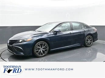 2021 Toyota Camry SE AWD photo