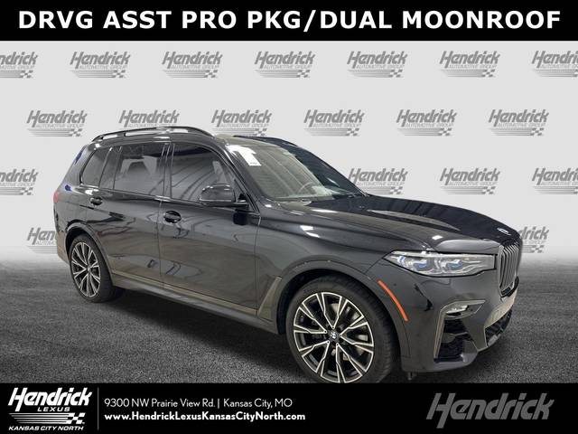 2021 BMW X7 M50i AWD photo