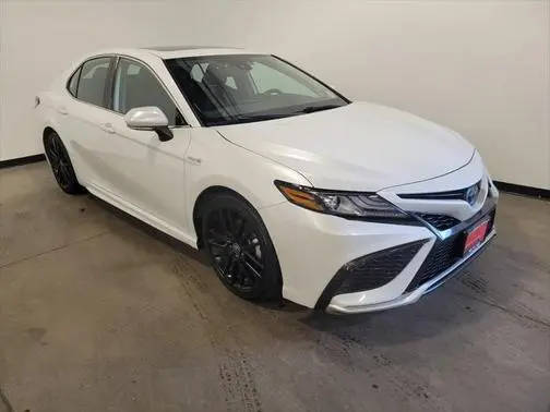 2021 Toyota Camry Hybrid XSE FWD photo