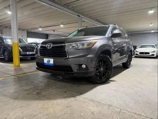 2015 Toyota Highlander XLE AWD photo