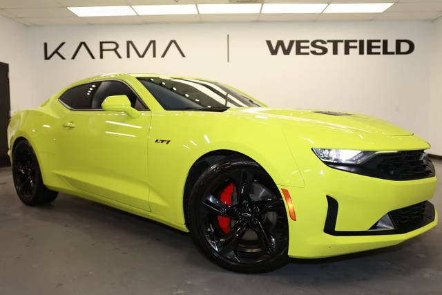 2021 Chevrolet Camaro LT1 RWD photo