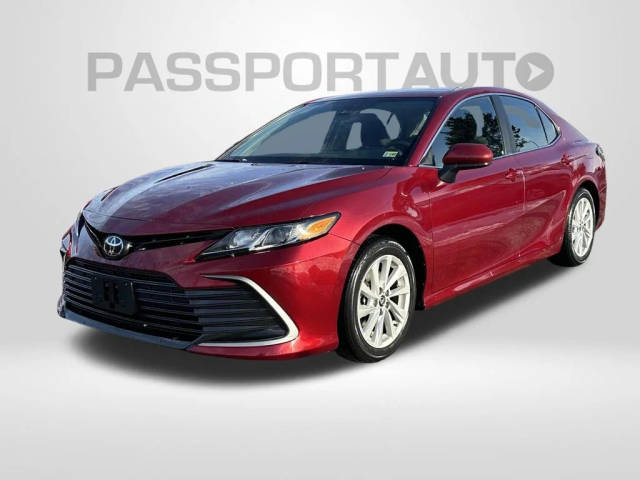 2021 Toyota Camry LE FWD photo