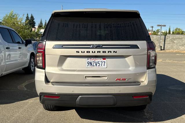 2021 Chevrolet Suburban RST 4WD photo