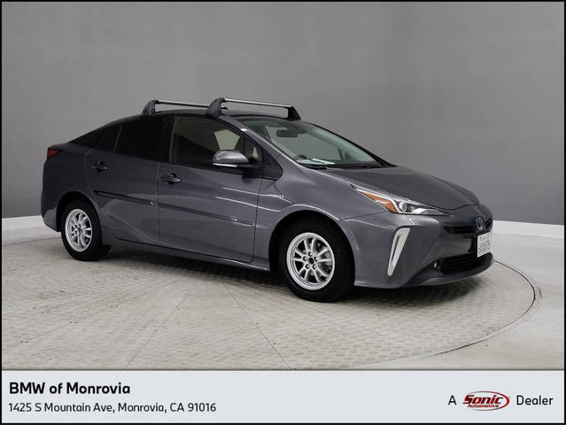 2022 Toyota Prius LE AWD photo