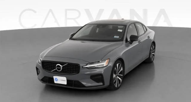 2022 Volvo S60 Momentum AWD photo