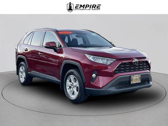 2021 Toyota RAV4 XLE AWD photo