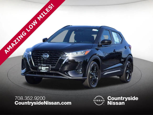 2021 Nissan Kicks SR FWD photo
