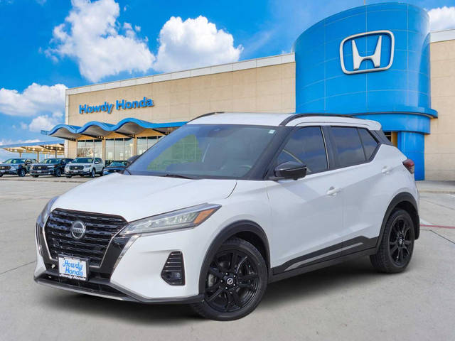 2021 Nissan Kicks SR FWD photo