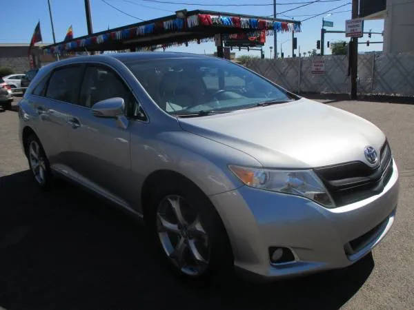 2015 Toyota Venza XLE FWD photo