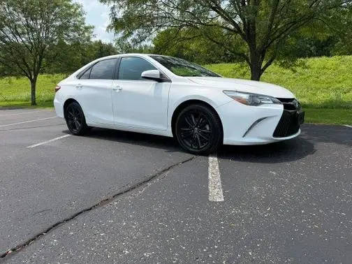 2015 Toyota Camry SE FWD photo
