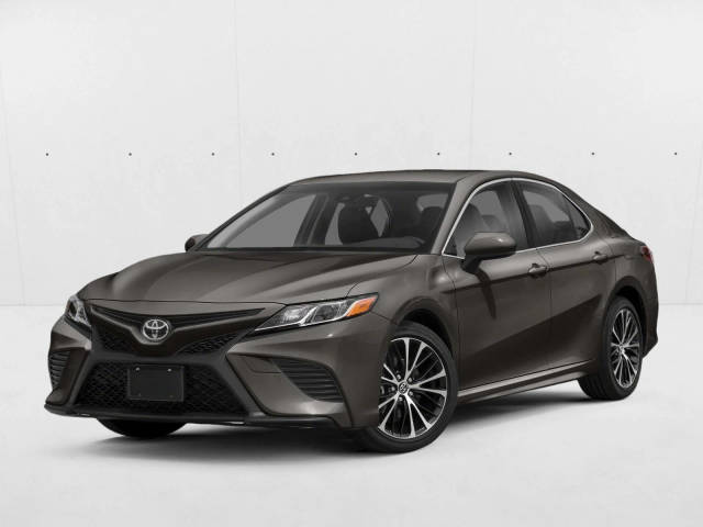 2020 Toyota Camry SE FWD photo