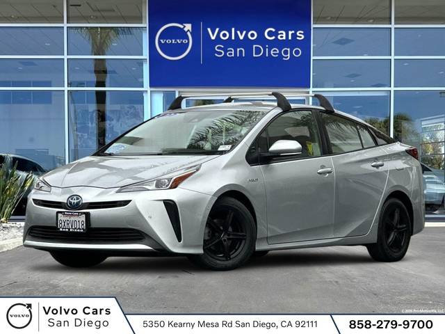 2022 Toyota Prius LE FWD photo