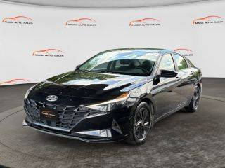 2022 Hyundai Elantra SEL FWD photo