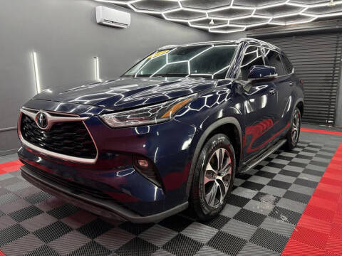 2021 Toyota Highlander XLE FWD photo