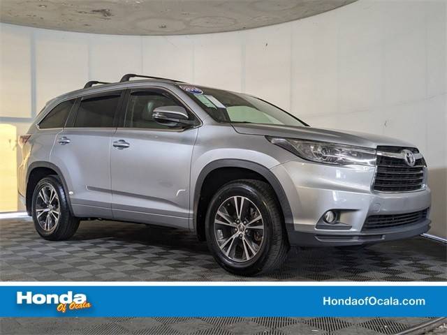 2016 Toyota Highlander XLE AWD photo