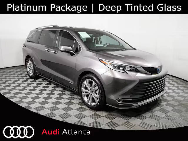 2021 Toyota Sienna Platinum FWD photo