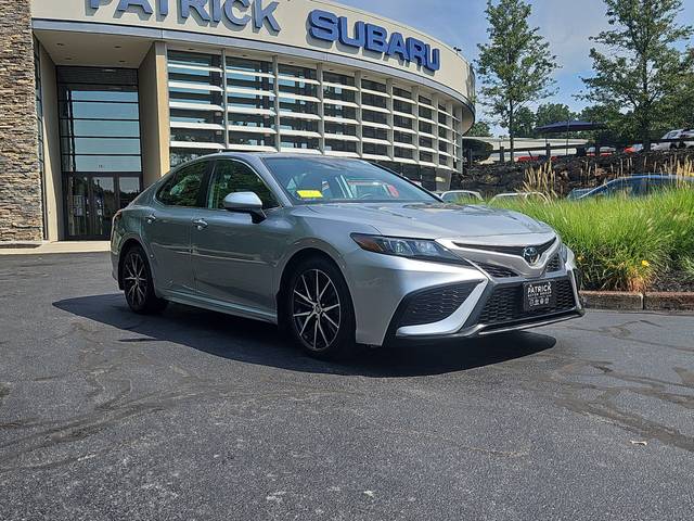 2021 Toyota Camry SE AWD photo