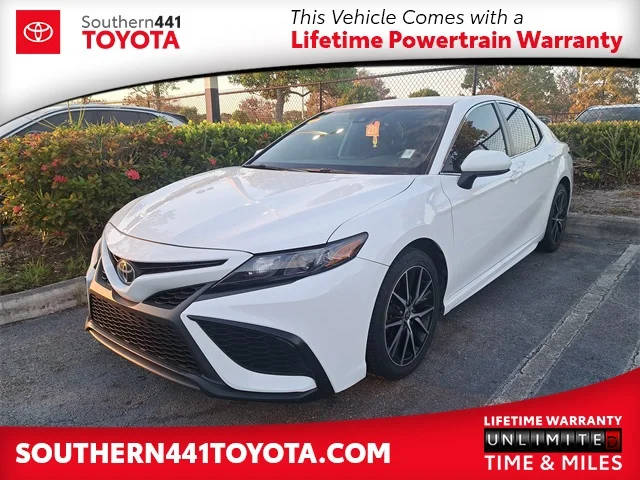 2021 Toyota Camry SE FWD photo