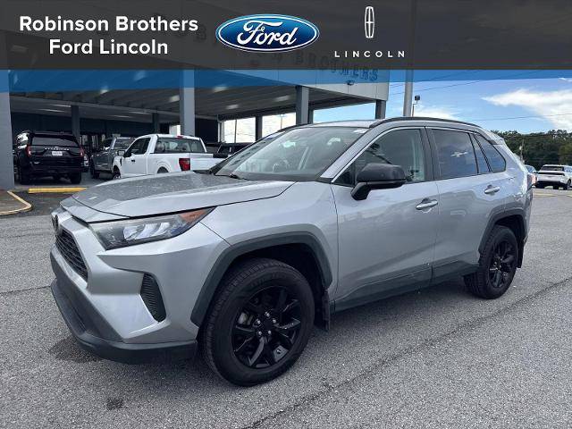 2021 Toyota RAV4 LE AWD photo