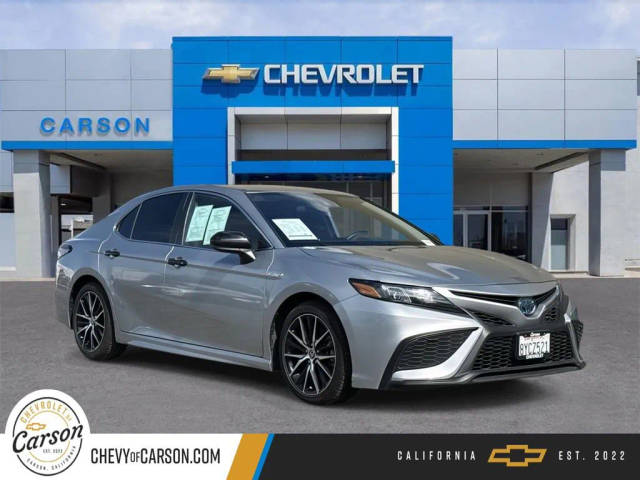 2021 Toyota Camry Hybrid SE FWD photo