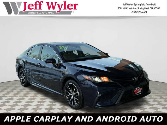 2021 Toyota Camry SE FWD photo
