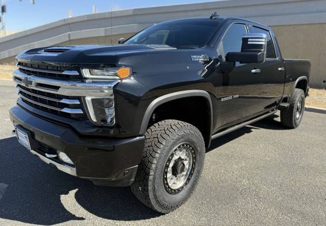 2022 Chevrolet Silverado 2500HD High Country 4WD photo