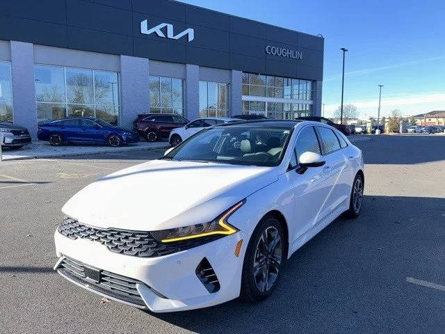 2022 Kia K5 EX FWD photo