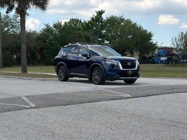 2022 Nissan Pathfinder SL FWD photo