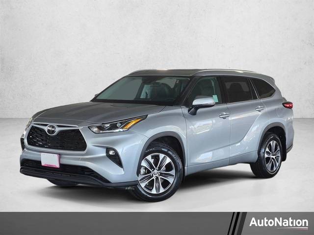2021 Toyota Highlander XLE AWD photo