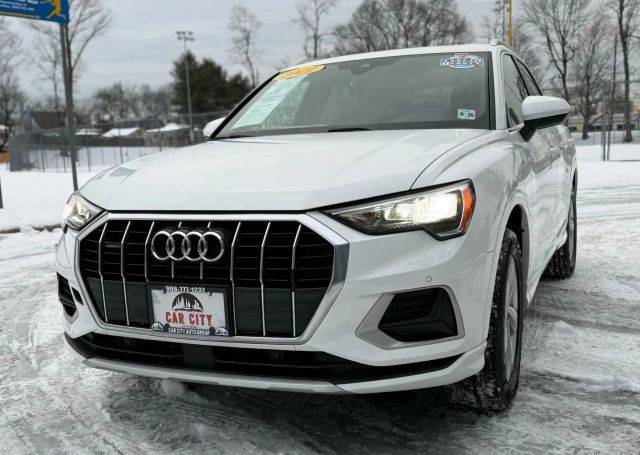 2022 Audi Q3 Premium AWD photo