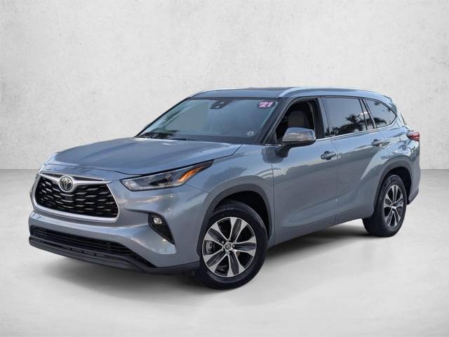 2021 Toyota Highlander XLE FWD photo