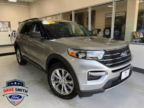 2021 Ford Explorer XLT 4WD photo