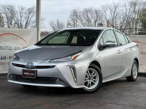 2022 Toyota Prius LE AWD photo