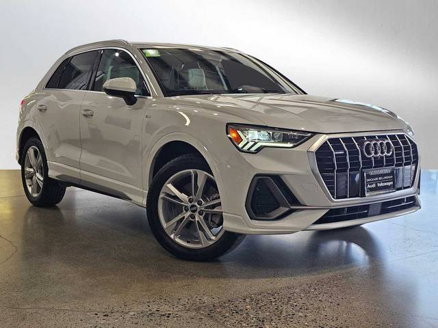 2022 Audi Q3 S line Premium Plus AWD photo