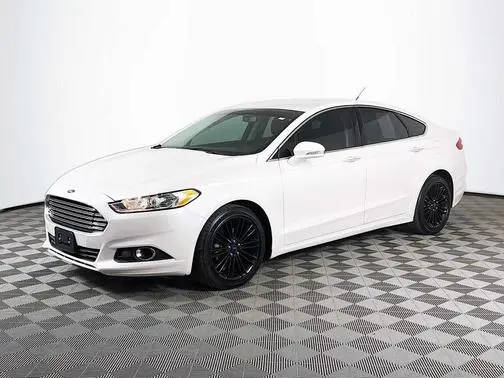 2016 Ford Fusion SE FWD photo