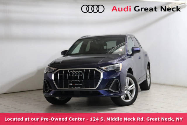 2022 Audi Q3 S line Premium AWD photo