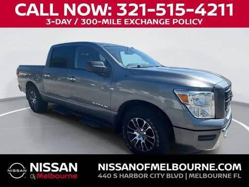 2021 Nissan Titan SV RWD photo