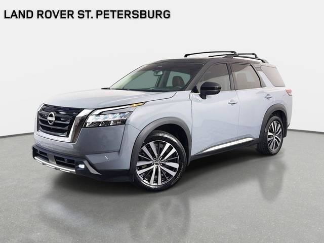 2022 Nissan Pathfinder Platinum FWD photo
