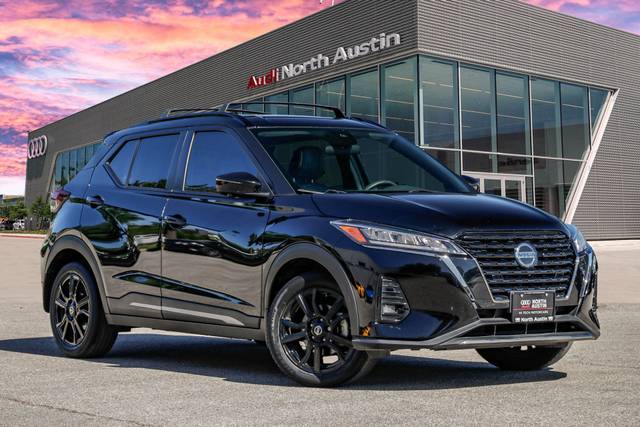 2021 Nissan Kicks SR FWD photo