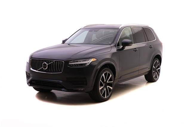 2022 Volvo XC90 Momentum AWD photo