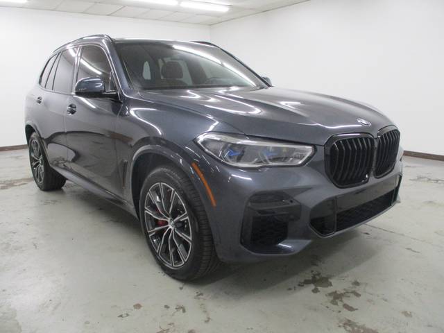 2022 BMW X5 M50i AWD photo