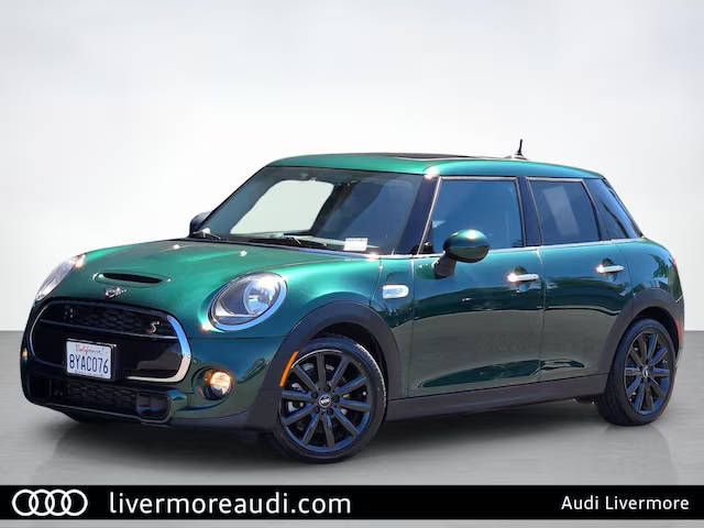 2019 MINI Hardtop 4 Door Cooper S FWD photo