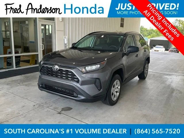 2021 Toyota RAV4 LE FWD photo