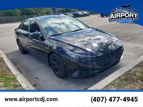 2022 Hyundai Elantra SEL FWD photo