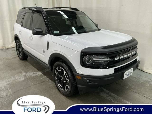 2021 Ford Bronco Sport Outer Banks 4WD photo