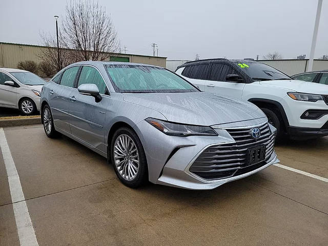2021 Toyota Avalon Hybrid Limited FWD photo