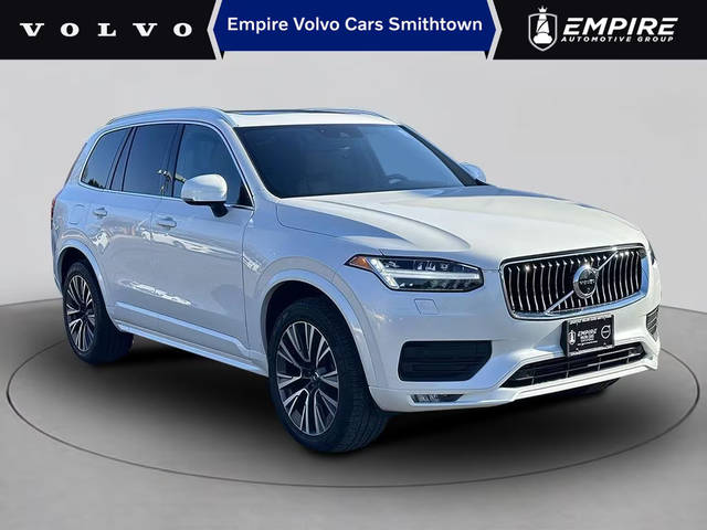 2022 Volvo XC90 Momentum AWD photo