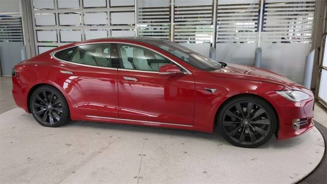 2019 Tesla Model S Standard Range AWD photo