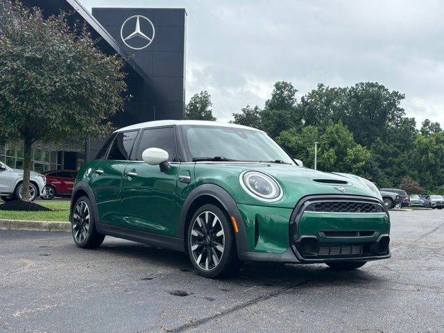 2022 MINI Hardtop 4 Door Cooper S FWD photo